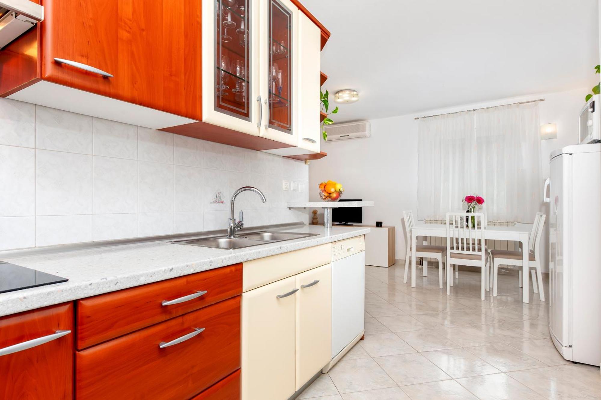 Apartments Sandra Ровинь Экстерьер фото