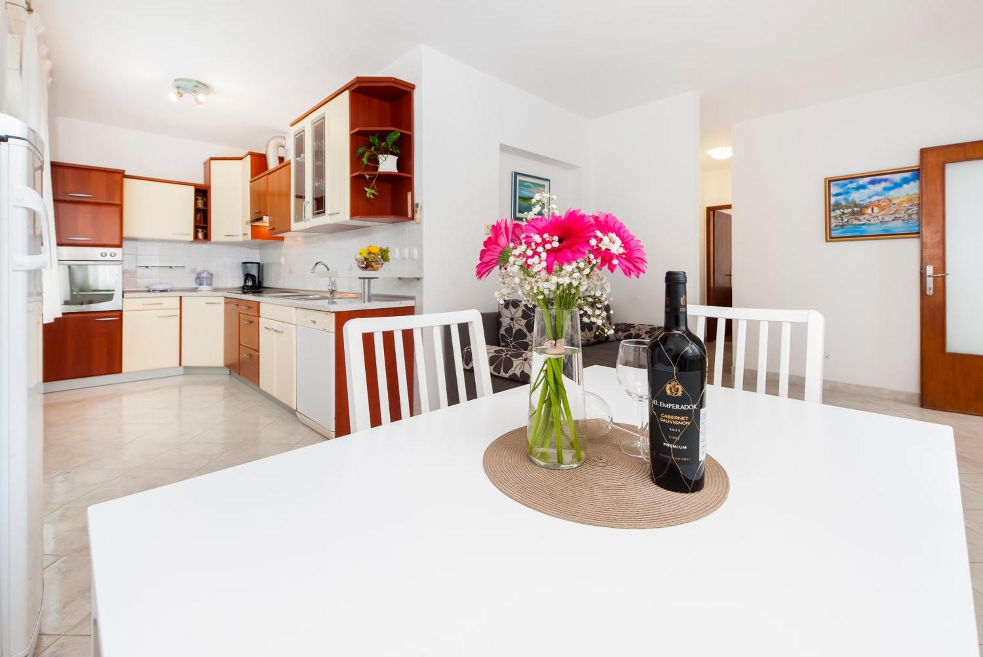 Apartments Sandra Ровинь Экстерьер фото